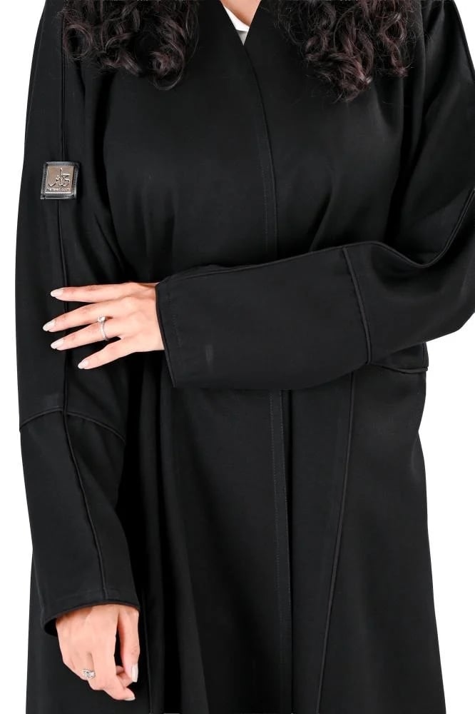 عباية كلوش بقيطان اسود