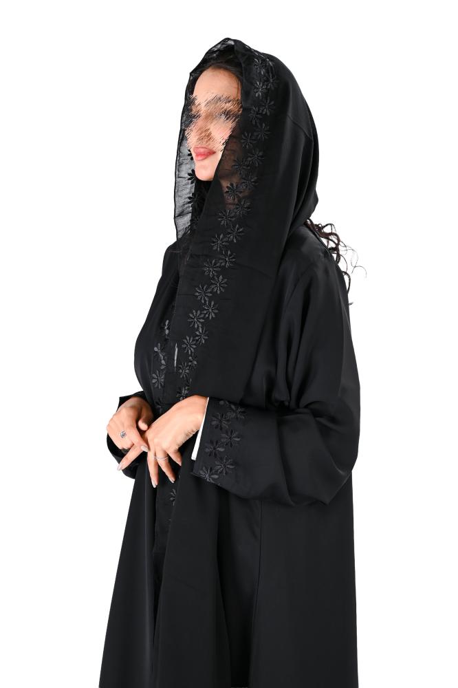 عباية بلاك بيري بتطريز اسود