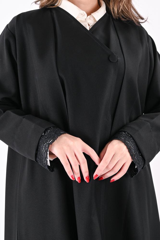 عباية كريب بدنتيل على الكم