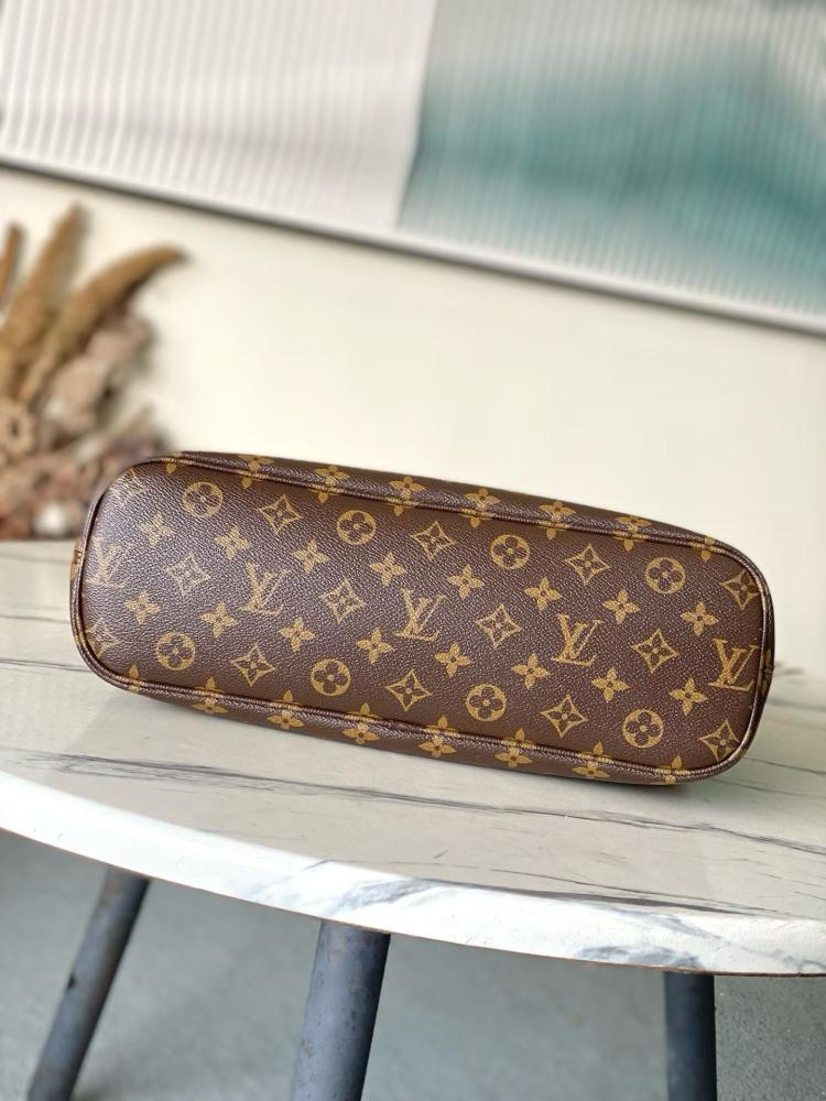 حقيبة لويس فيتون Monogram