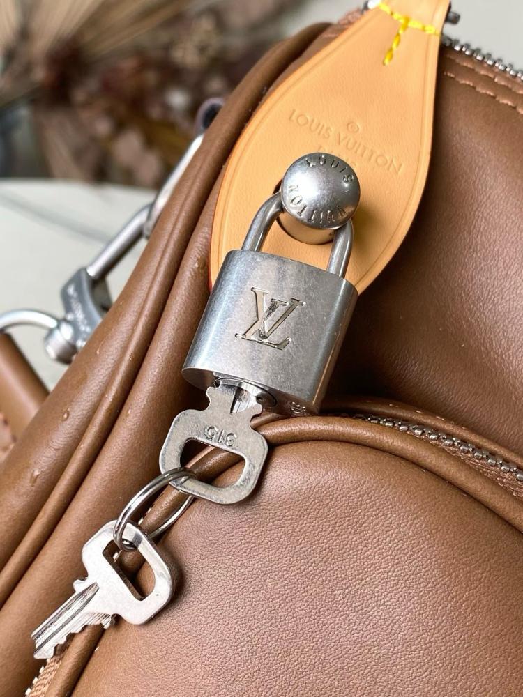 حقيبة لويس فيتون Keepall Cargo Bandoulière