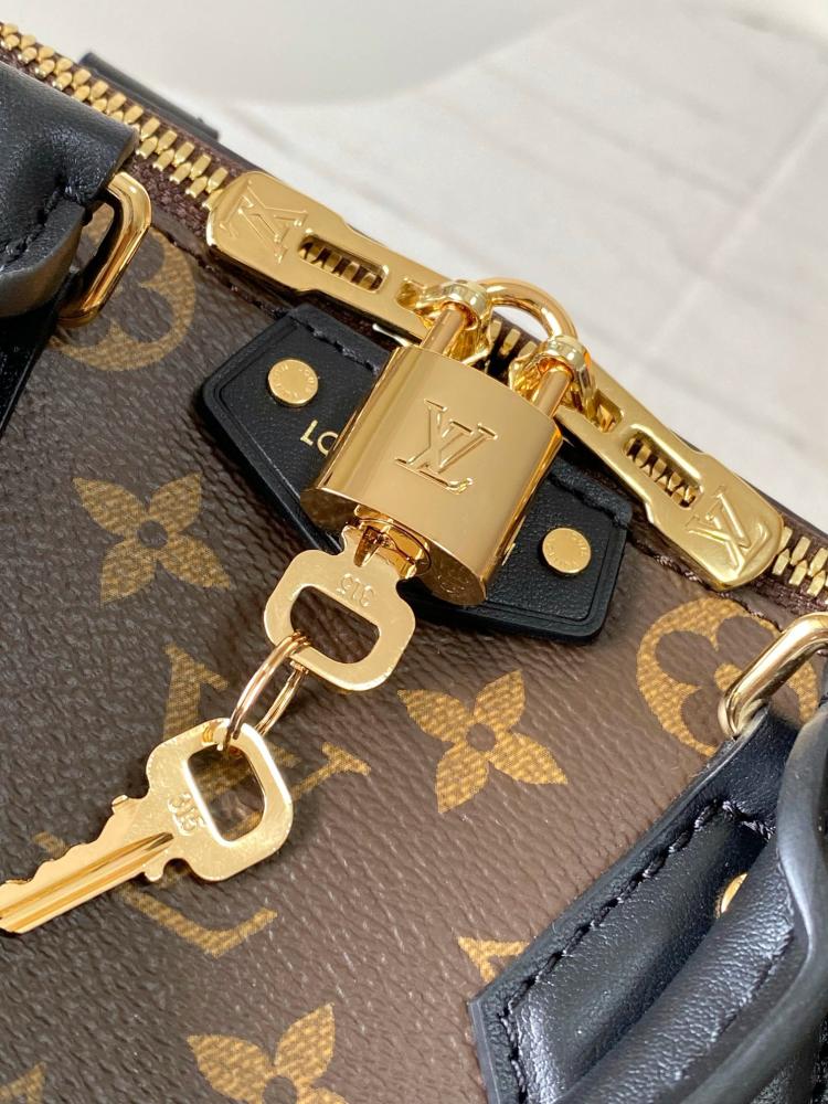 حقيبة لويس فيتون SPEEDY TRUNK 25