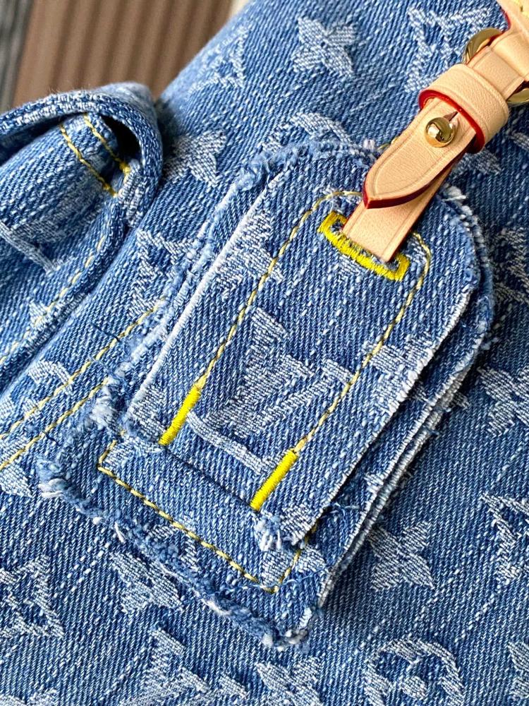 حقيبة لويس فيتون من نوع Carryall Cargo