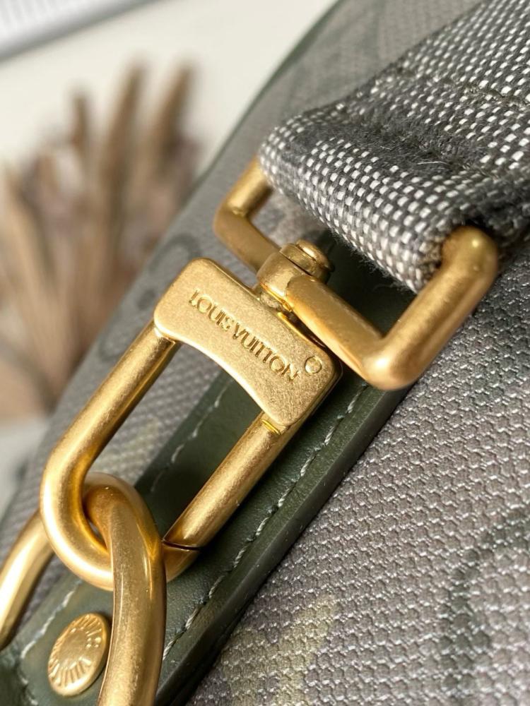 حقيبة لويس فيتون Keepall Bandoulière 25