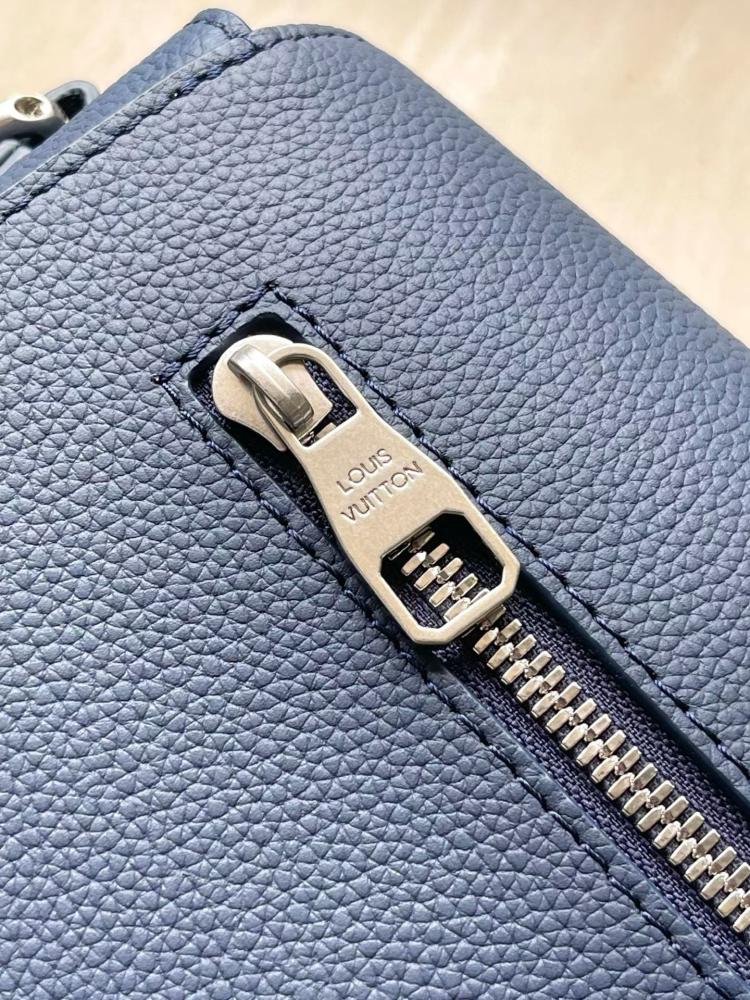 حقيبة لويس فيتون مراسلة M15267