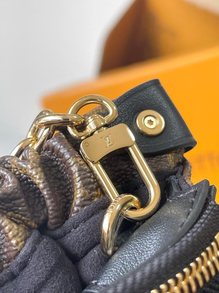 حقيبة لويس فيتون  POCHETTE SLING