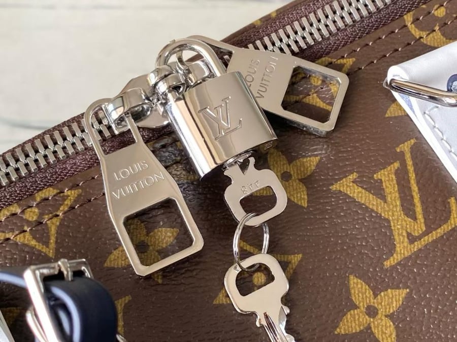 حقيبة لويس فيتون LV Keepall Bandoulière 50