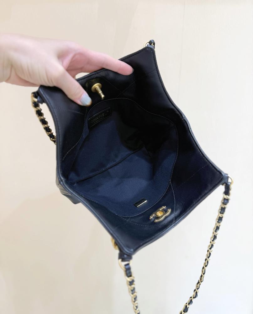 حقيبة تسوق صغيرة من شانيل 1 26C