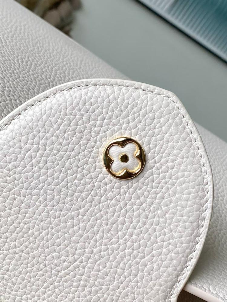 حقيبة لويس فيتون LV Capucines