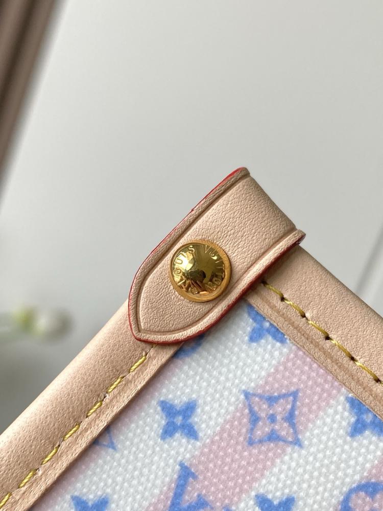 حقيبة لويس فيتون LV Stamp All In BB
