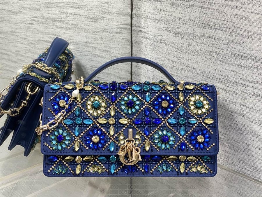 حقيبة Miss Dior