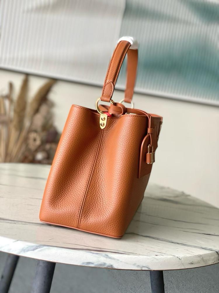 حقيبة لويس فيتون LV Capucines