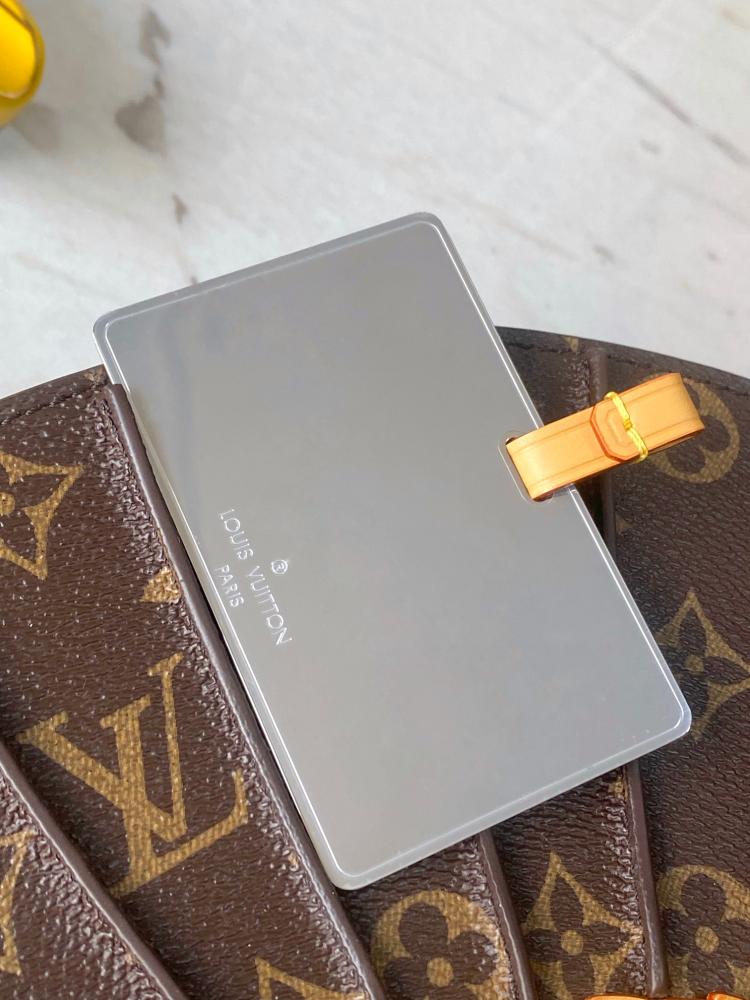 حقيبة لويس فيتون يد LV FAN