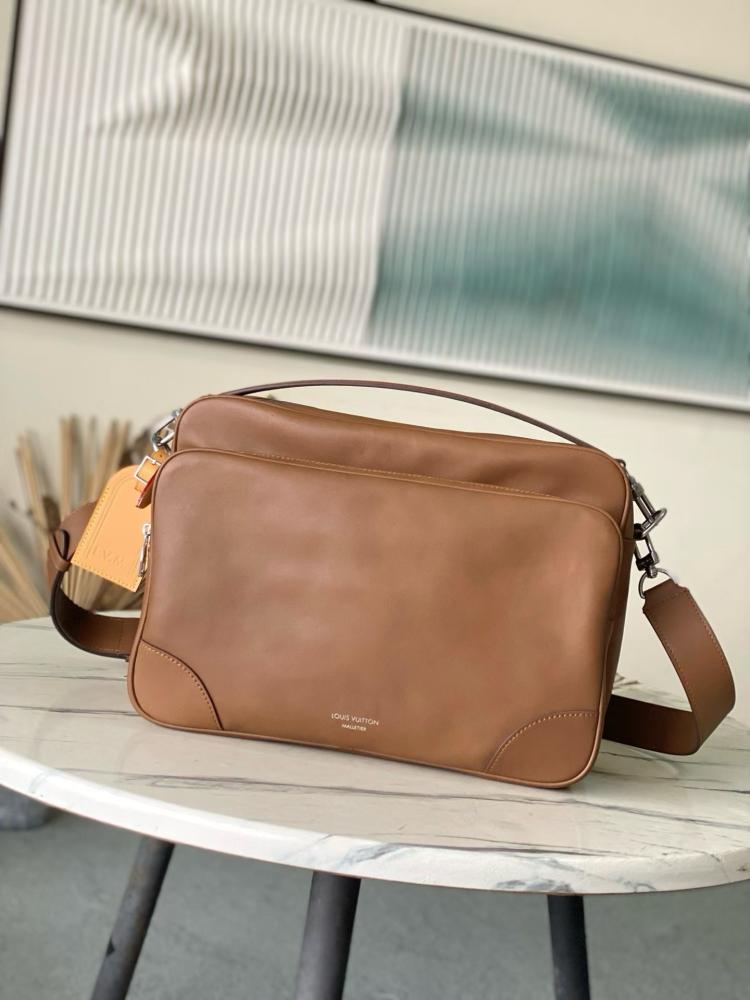 حقيبة لويس فيتون LV Blason