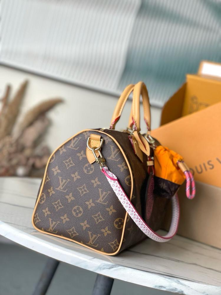 حقيبة لويس فيتون يد رياضية بتصميم جديد Speedy Soft 30.