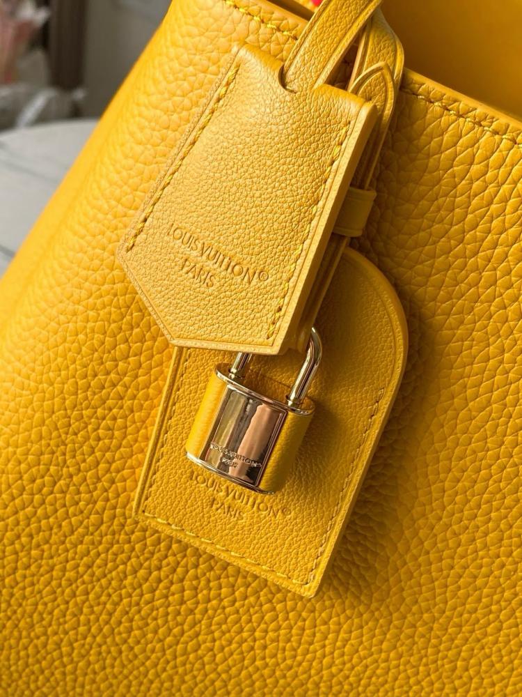 حقيبة لويس فيتون LV Capucines