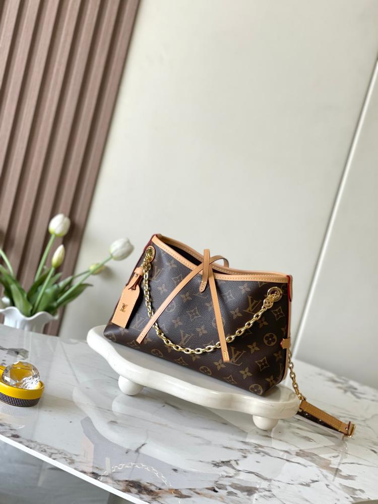 حقيبة لويس فيتون CarryAll BB