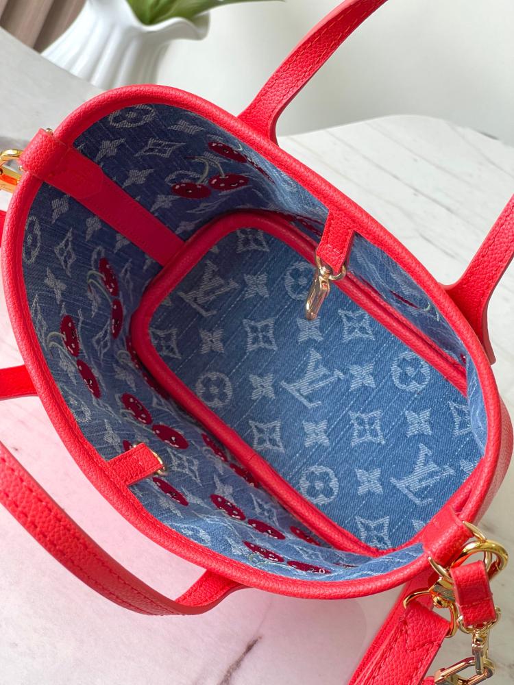 حقيبة لويس فيتون Neverfull Inside Out BB