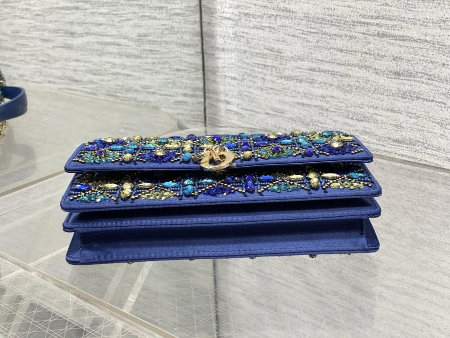 حقيبة Miss Dior