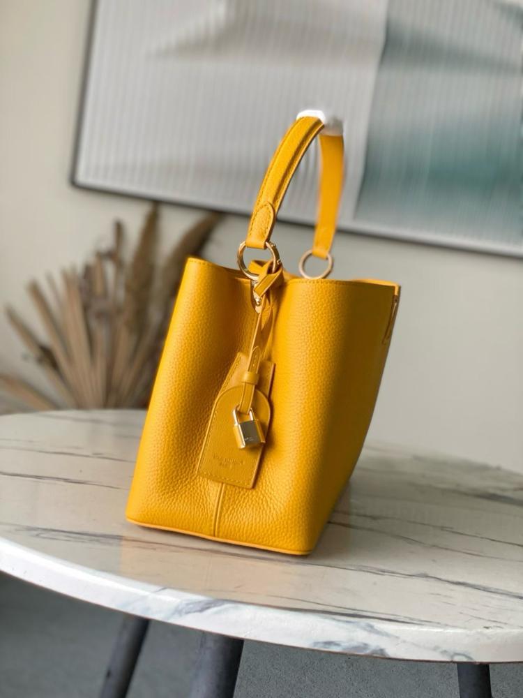 حقيبة لويس فيتون LV Capucines