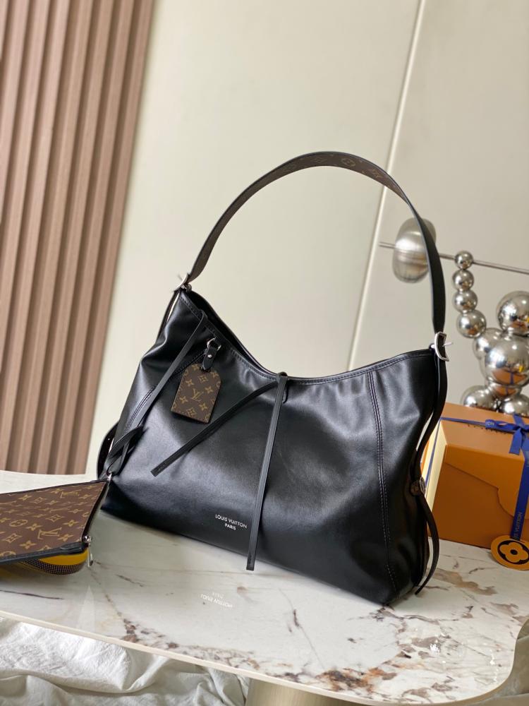حقيبة لويس فيتون يد من ماركة CARRYALL DARK