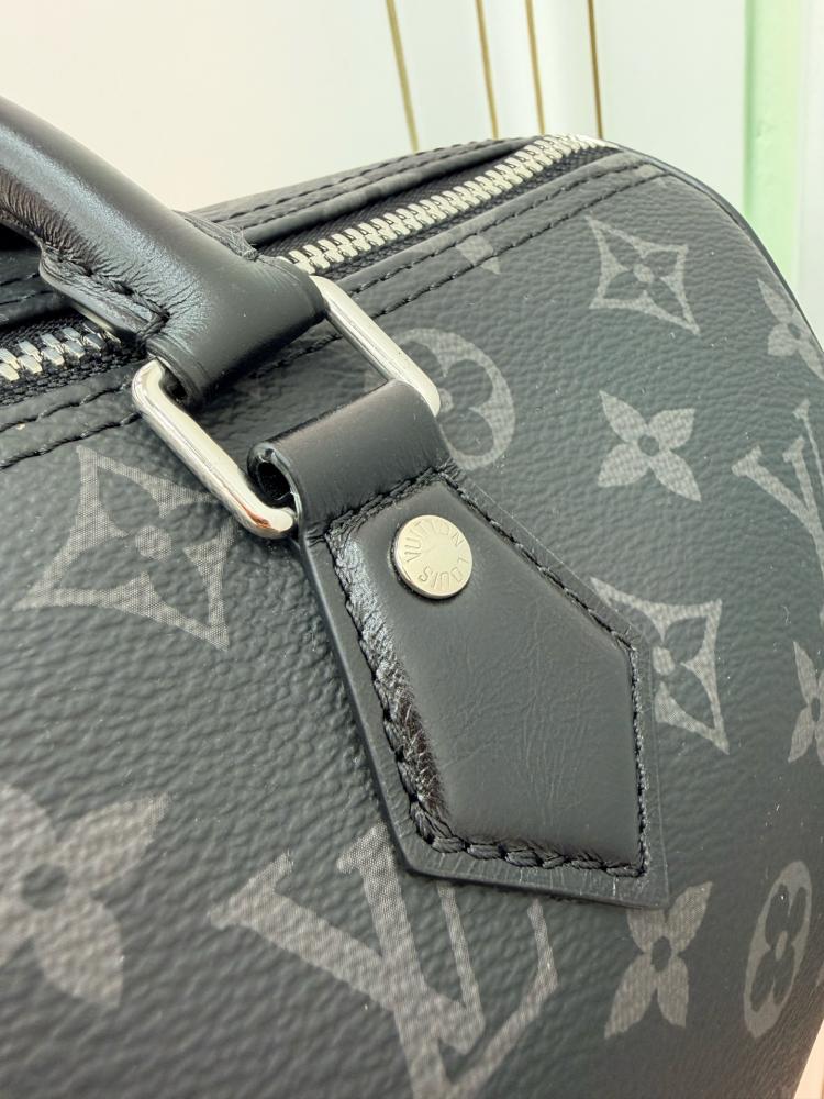 حقيبة لويس فيتون 163 Dynamic UID