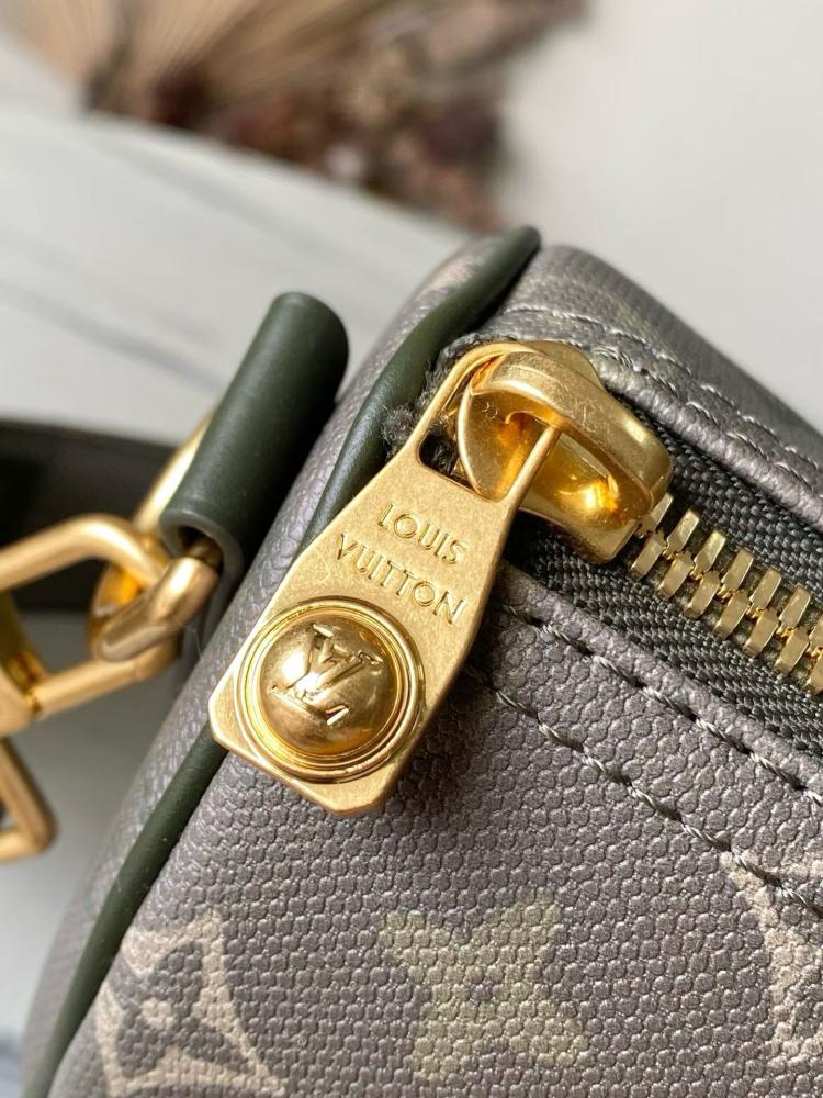 حقيبة لويس فيتون Keepall Bandoulière 25