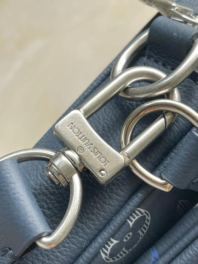 حقيبة لويس فيتون رجالية ثلاثي القطع