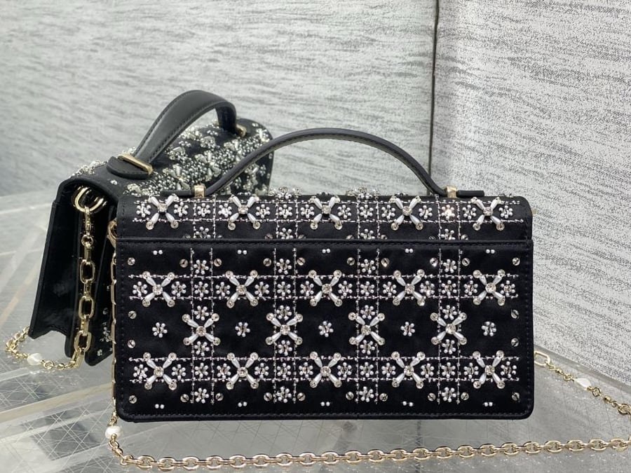 حقيبة Miss Dior