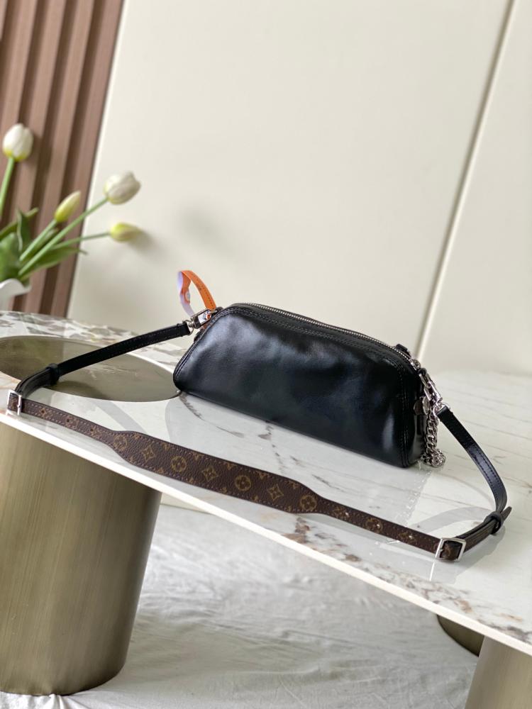 حقيبة لويس فيتون Pochette Vibe