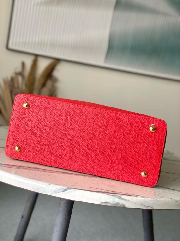 حقيبة لويس فيتون LV Capucines