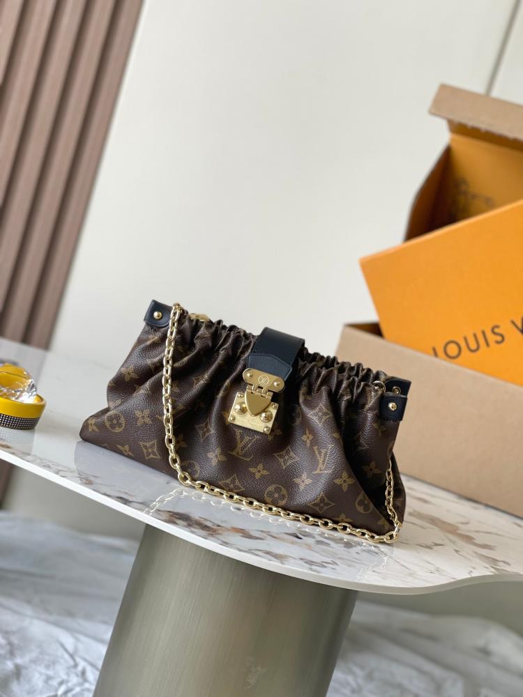 حقيبة لويس فيتون  POCHETTE SLING