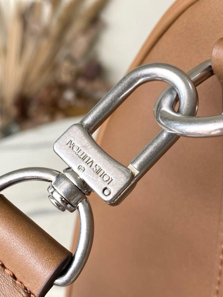 حقيبة لويس فيتون Keepall Cargo Bandoulière
