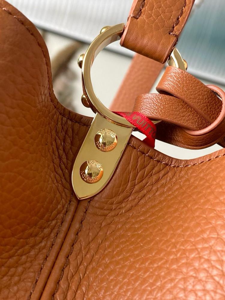 حقيبة لويس فيتون LV Capucines