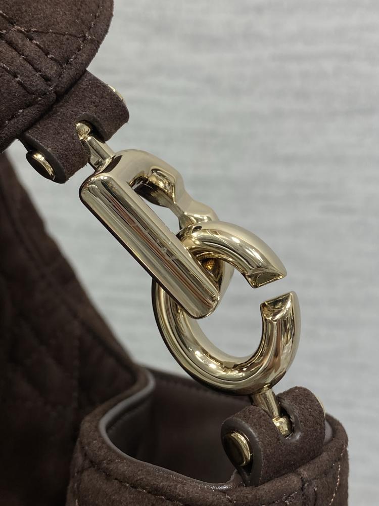 حقيبة ديور الشتوية