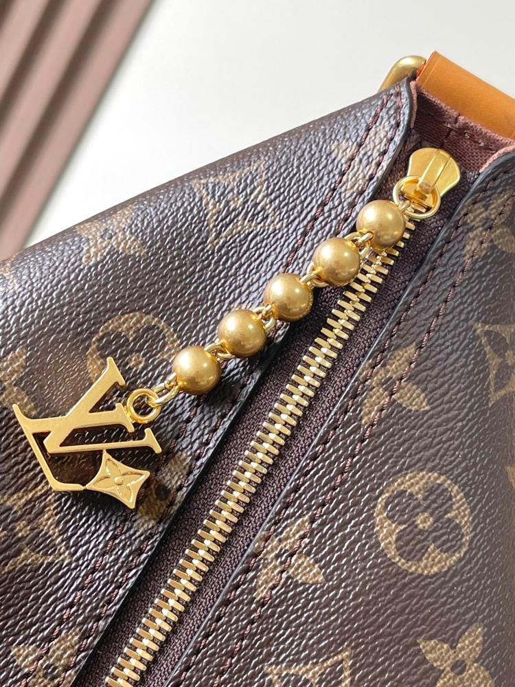 حقيبة لويس فيتون LV METIS