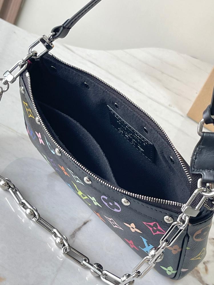 حقيبة لويس فيتون يد Pochette Accessoires