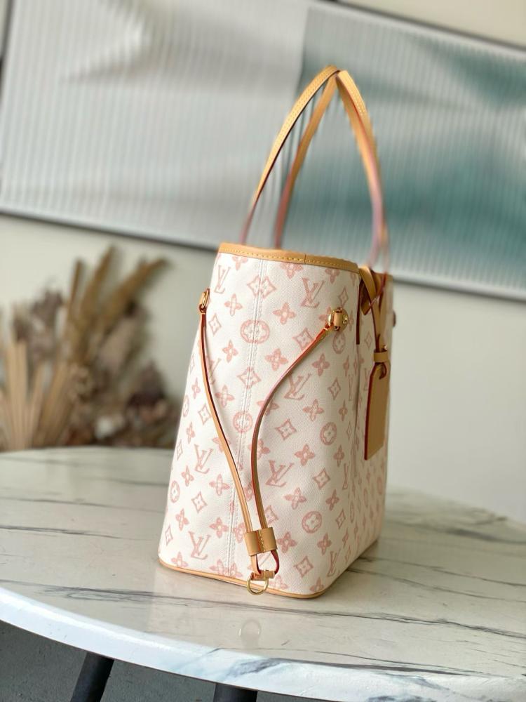 حقيبة لويس فيتون من طراز Neverfull
