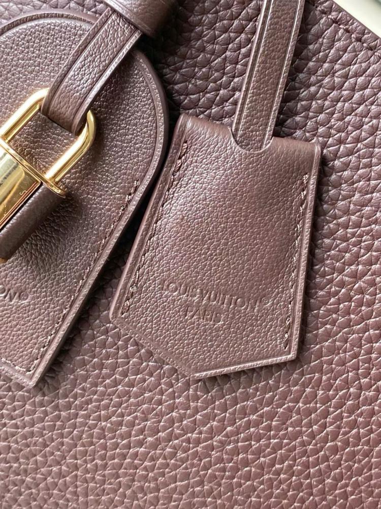 حقيبة لويس فيتون LV Capucines