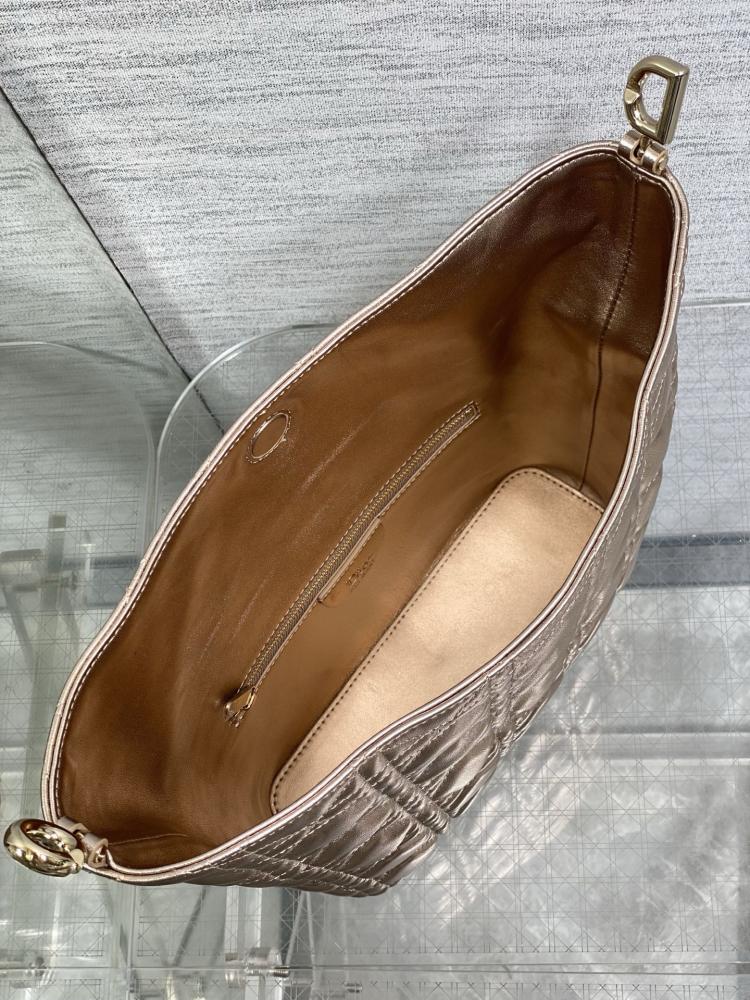 حقيبة ديور الشتوية