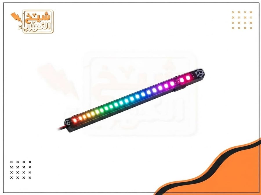 كشاف خطي خارجي LED بتصميم طولي عصري مزود بإضاءة ذكية ملونة (RGB) متدرجة، يتميز بهيكل معدني متين