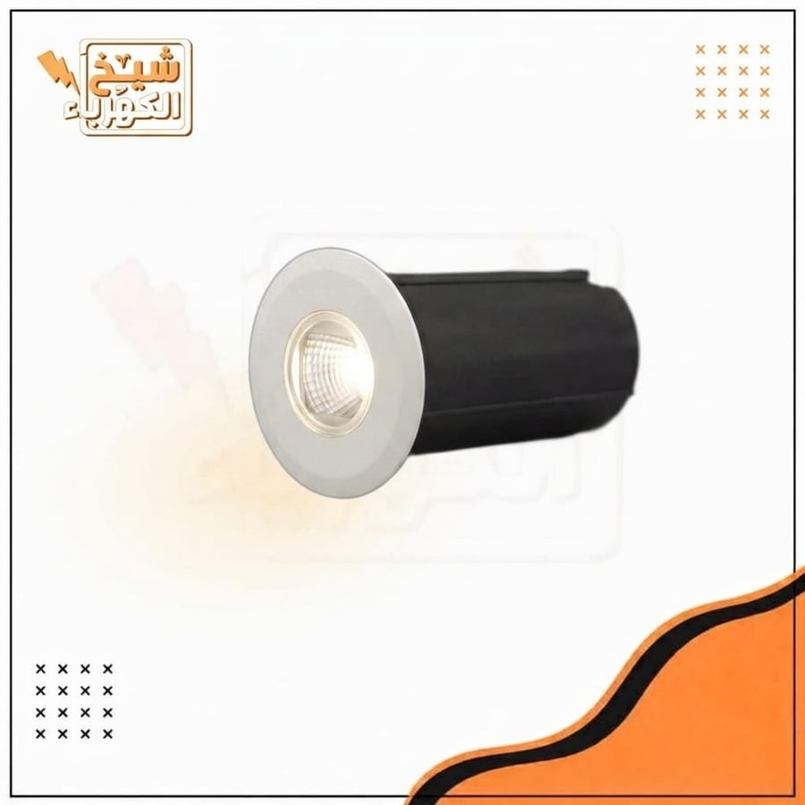 كشاف LED سبوت ليت بأسلوب معاصر وتصميم أسطواني قابل للتوجيه والضبط بكل إحكام، يتميز بهيكل معدني متين باللون الأسود المطفأ لإضاءة مركزة ومرنة تبرز تفاصيل الجدران والديكورات الداخلية بفخامة