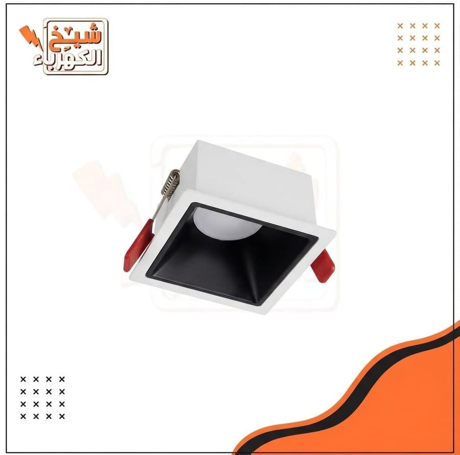 وحدة إضاءة ليد غاطسة دائرية الشكل (بانل سقف) بتصميم أبيض مسطح ومتناسق، مزودة بموزع إضاءة أمامي بلوري يضمن انتشاراً متجانساً ومريحاً للعين، ومشابك تثبيت جانبية زنبركية قوية ومعدنية لضمان الثبات التام والسهولة المطلقة في التركيب داخل الأسقف المستعارة، مما ي