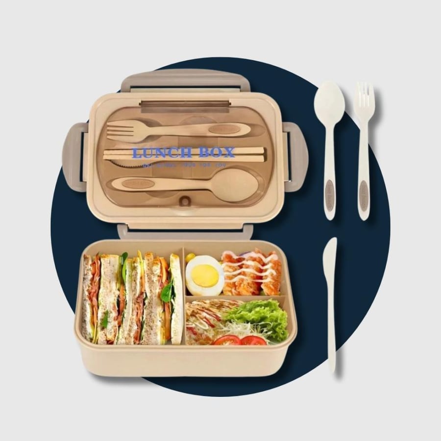 صندوق غداء بملعقة وشوكة وسكين