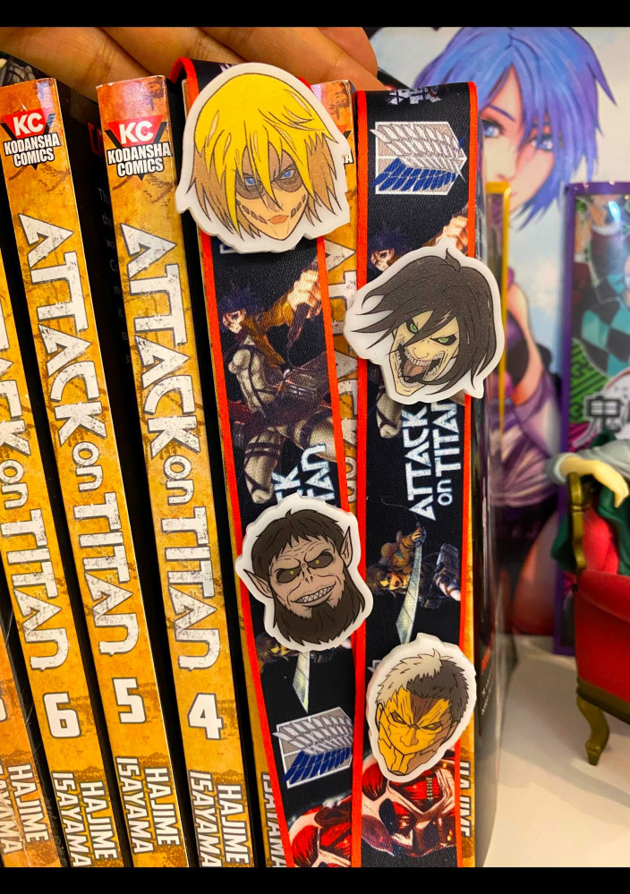 Attack on Titan - pins  (1)