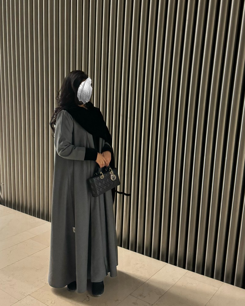 عباية جوخ سكارف