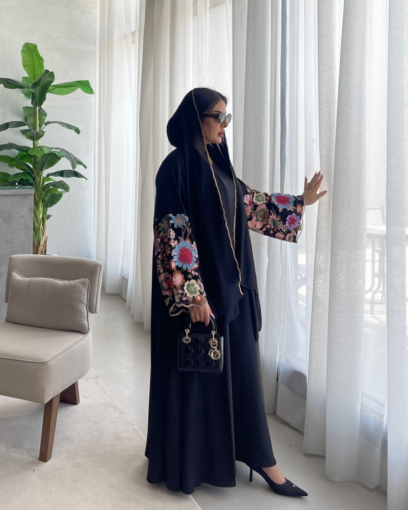 عباية الورد