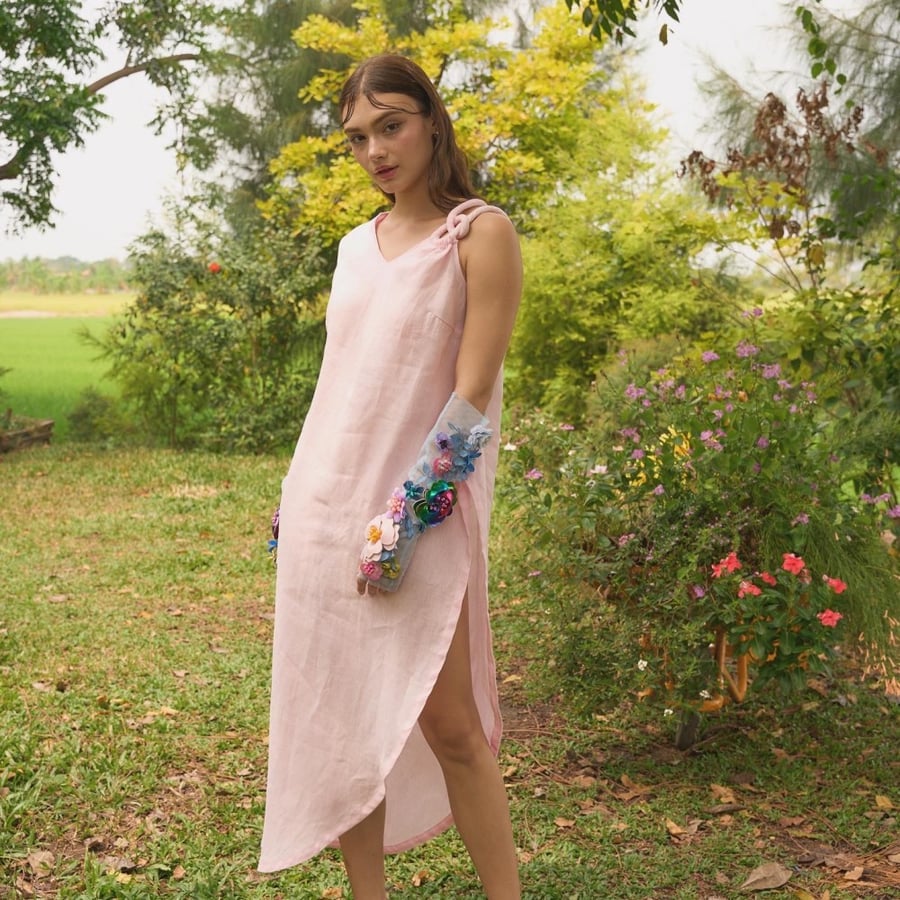 Lenin Dress x Floral Gloves