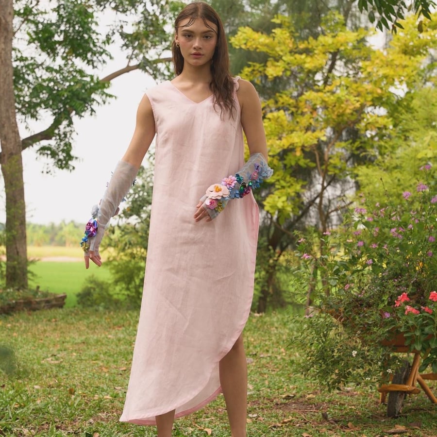 Lenin Dress x Floral Gloves