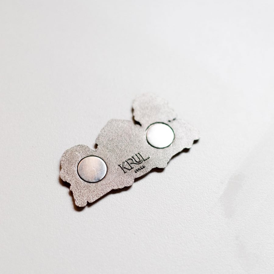 Friends Pin